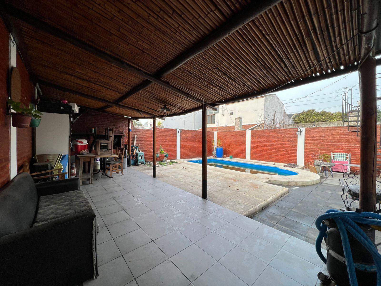 PH CON 2 PATIOS Y PILETA SIN EXPENSAS EN VENTA CIUDAD MADERO