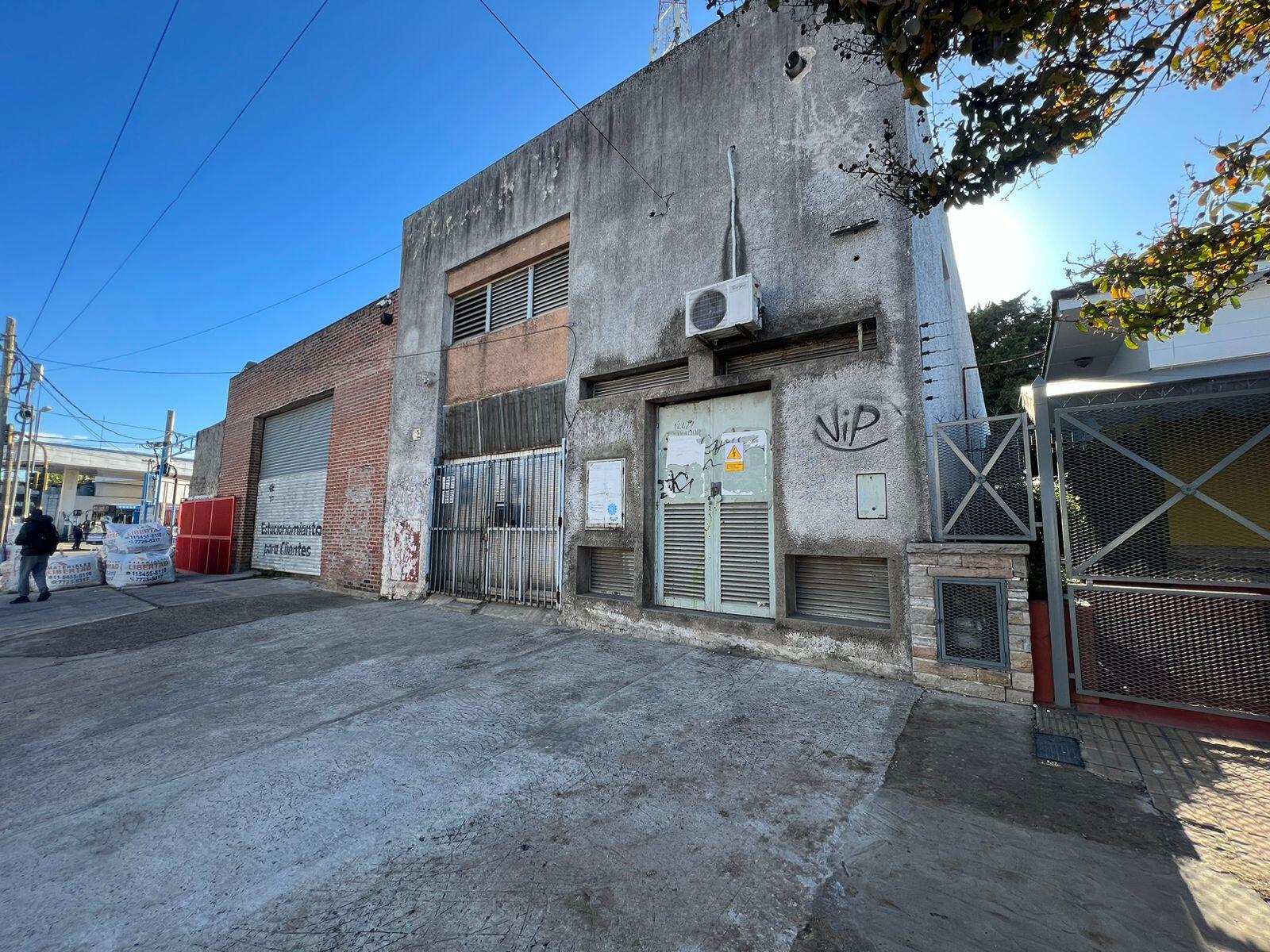 OPORTUNIDAD Venta Galpón Industrial en Sobre Calle 49 José León Suarez San Martin