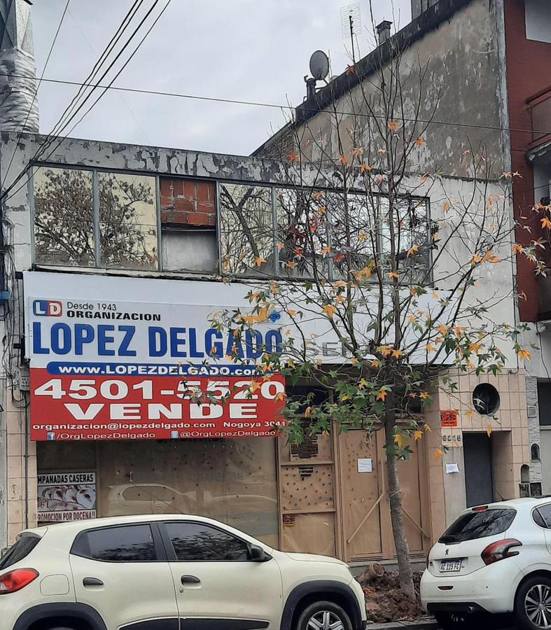 Venta Lote en pleno centro comercial . Villa del Parque