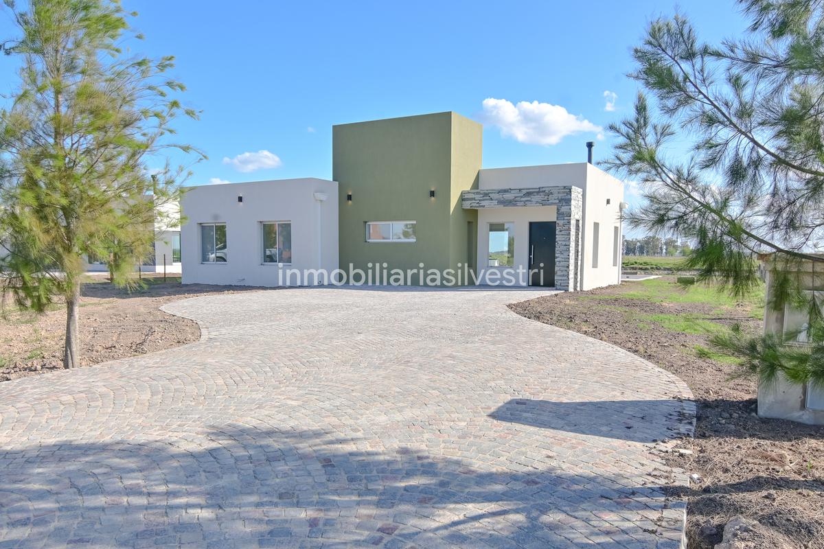 Barrio El Mirador, Brandsen - Casa de tres dormitorios a ESTERENAR EN VENTA