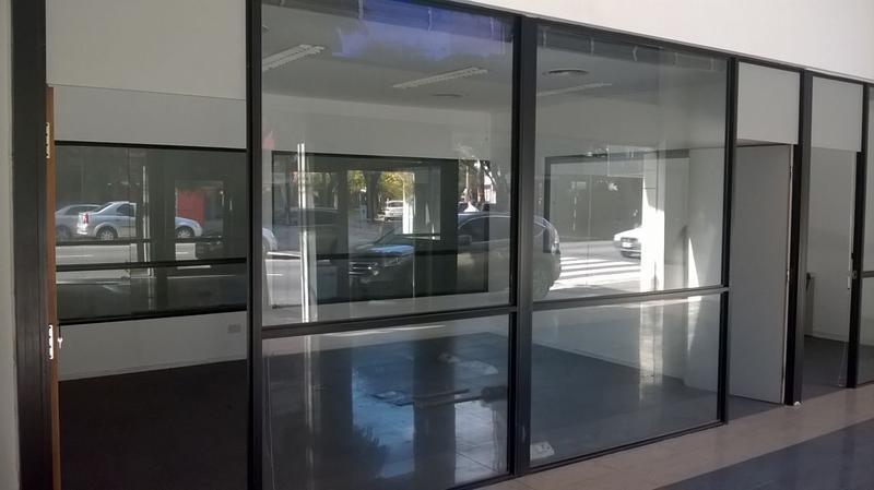 Av- Libertador 3800 - Local u Oficina de 800 m2 - Posibilidades varias para grandes proyectos