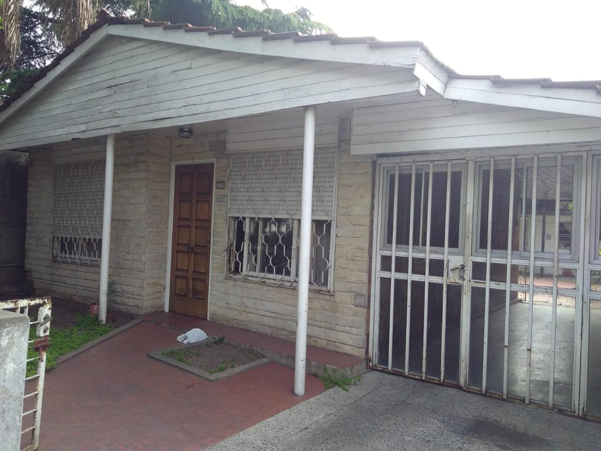 Lote con propiedad Multifamiliar - A reciclar -