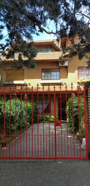 EXCELENTE CHALET DUPLEX C/ JARDIN Y PARRILLA