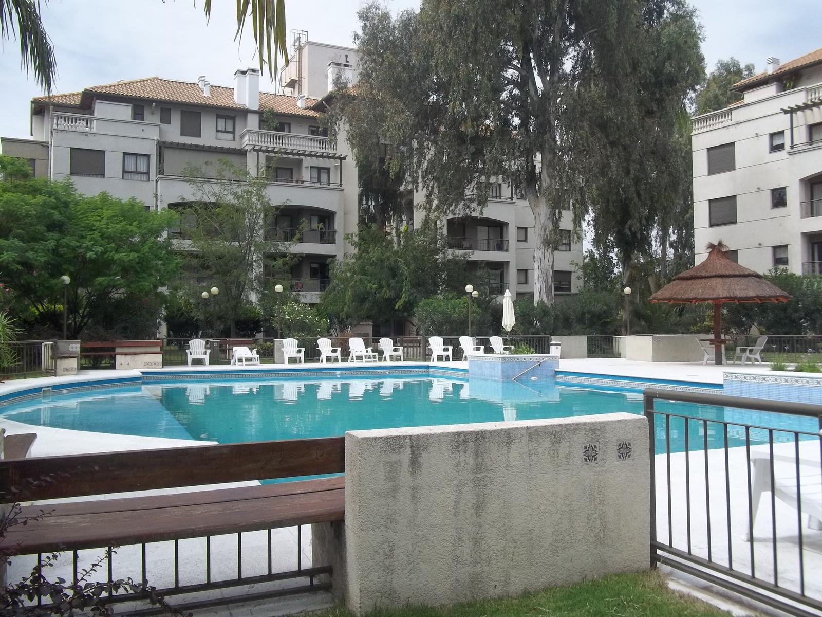 Departamento en VENTA Casonas del Sur 2 Dormitorios con Cochera Bºjardin