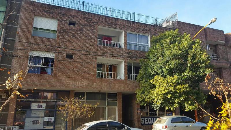 Villa Carlos Paz, departamento de dos dormitorios en venta céntrico