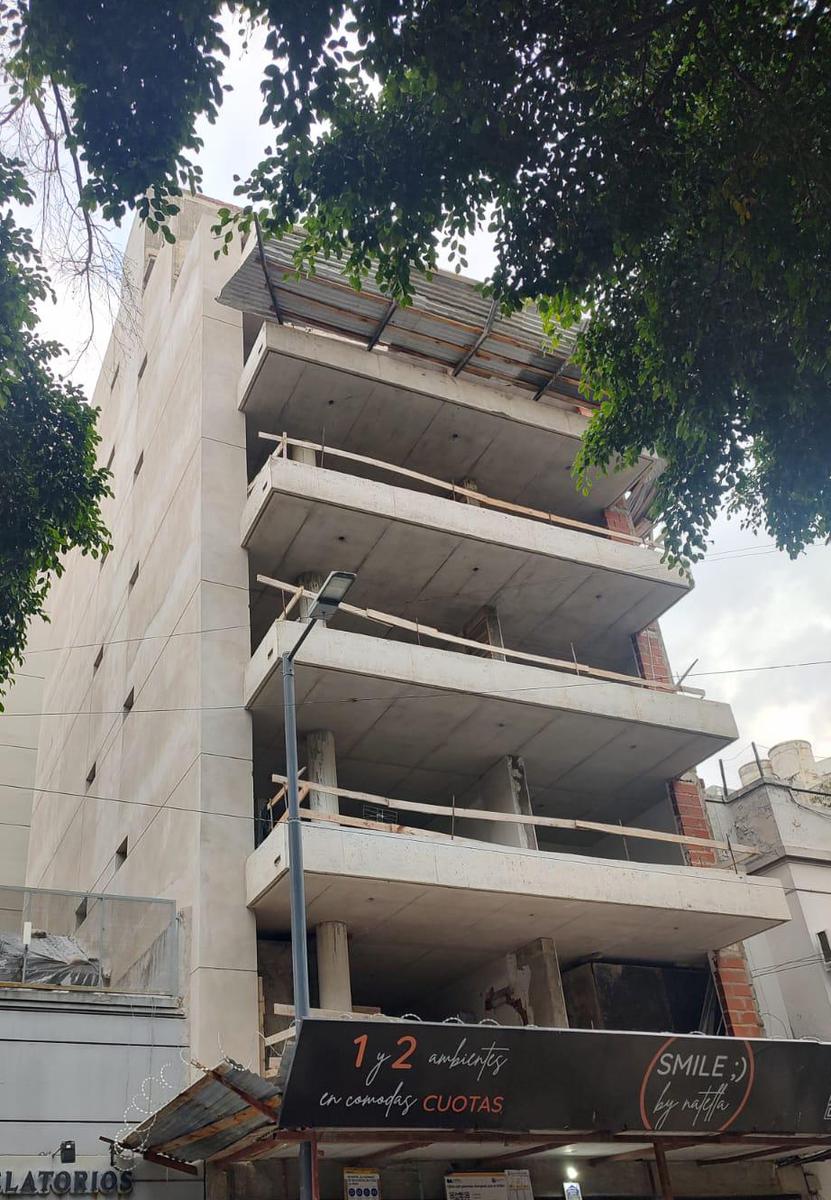 Thames 1174, Villa Crespo ¡Ambiente y medio divisible con patio en Venta!