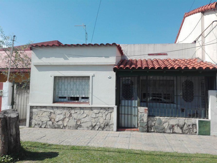 Casa 2 dormitorios Lomas de Zamora Oeste