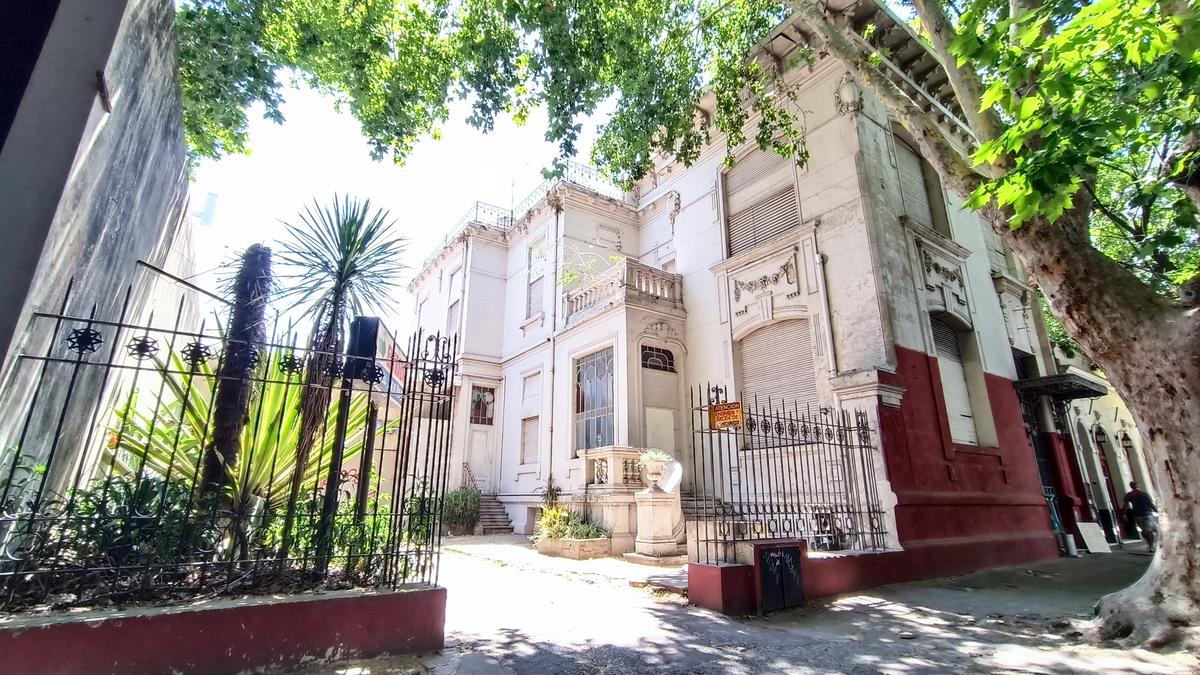 Venta edificio ex-hotel - 6 e/ 60 y 61 - La Plata