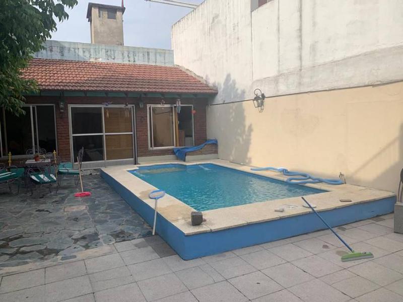 Departamento Tipo Casa en Venta en Lanus Este