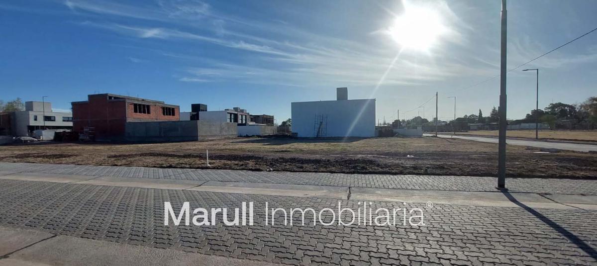 VENTA LOTE  360M2 FRENTE ESPACIO VERDE MANSOS DEL SUR