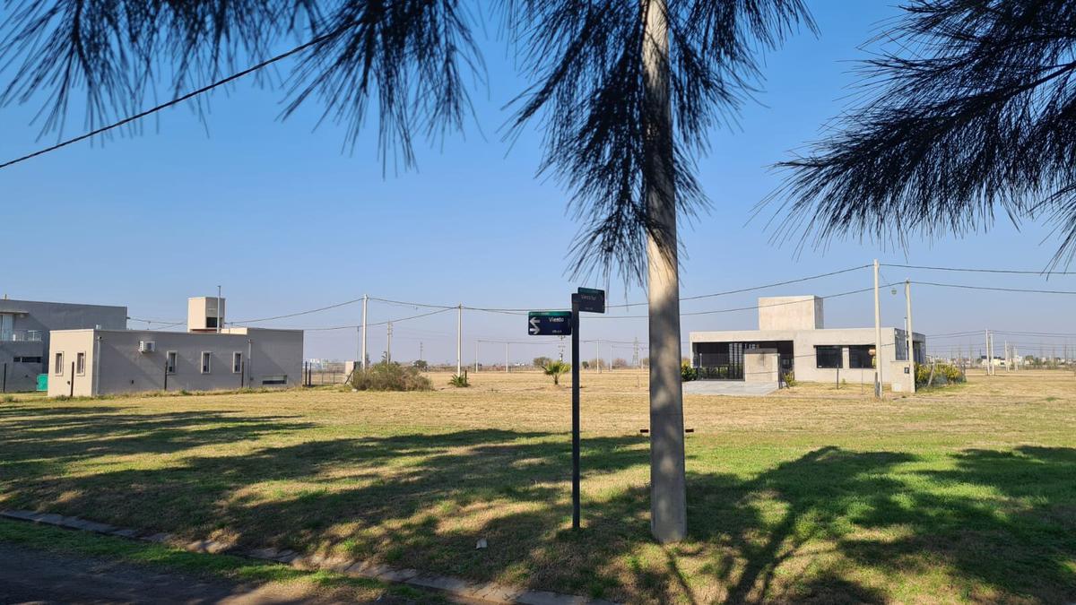 Lote de 680m2 en El Molino, Roldan.