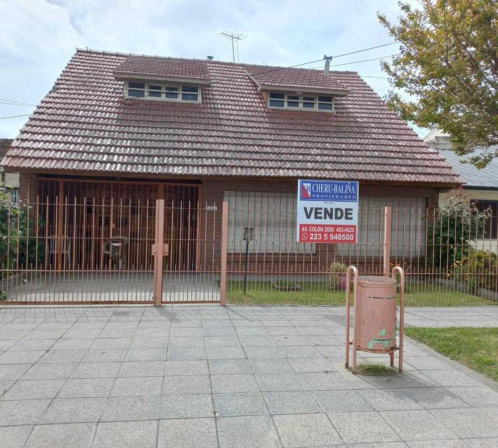 Casa Chalet  en Venta en Bosque Alegre, Mar Del Plata, General Pueyrredón