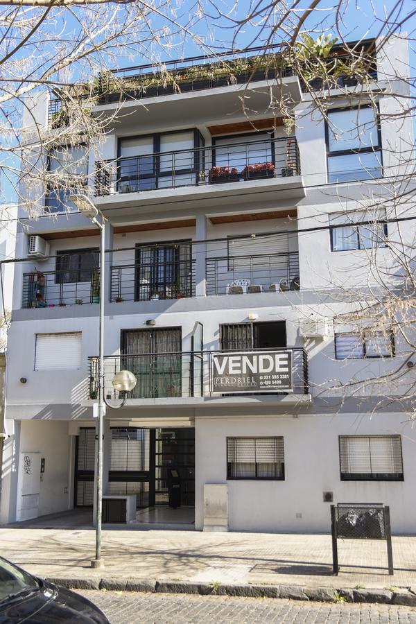 DEPARTAMENTO 1 DORMI EN 15 ENTRE 58 Y 59 CON COCHERA APTO CREDITO