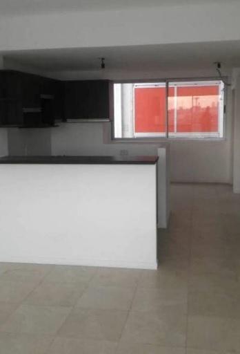 VENTA  monoambiente al frente con balcon - Monserrat