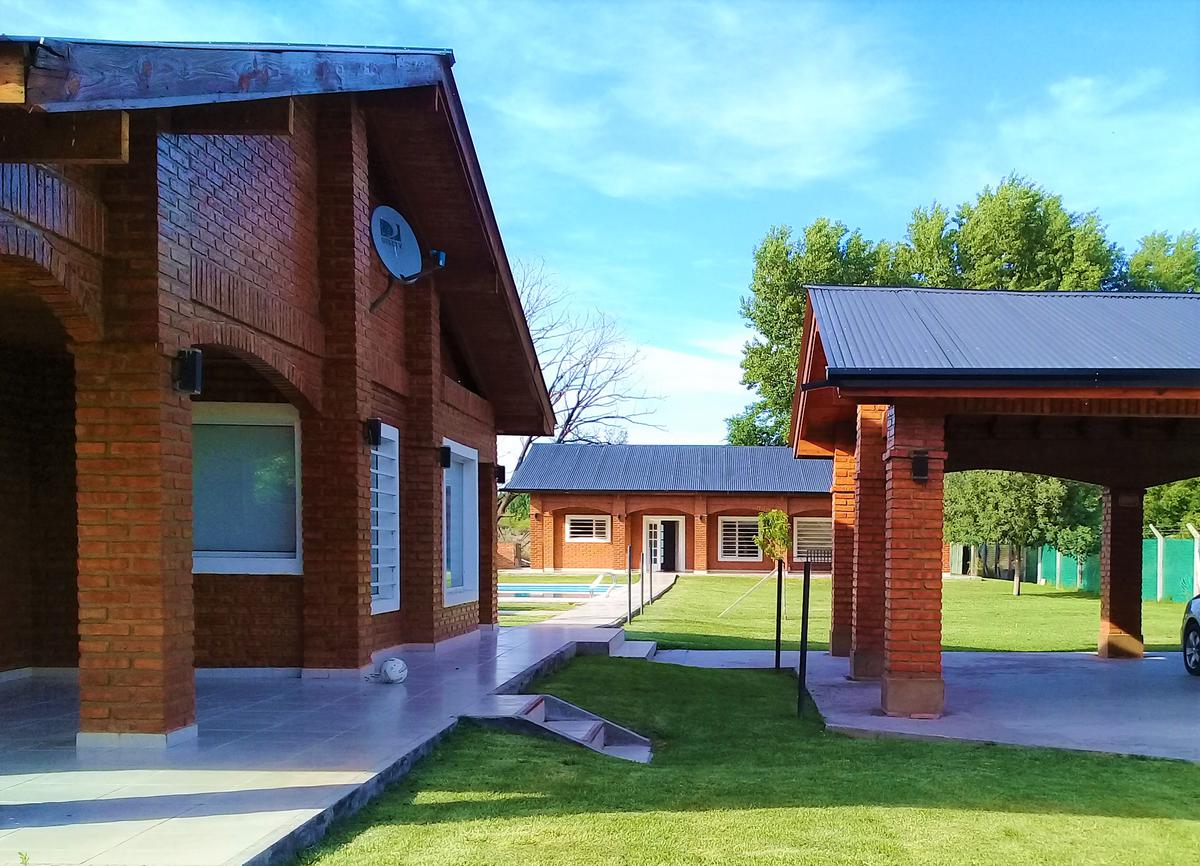 Casa Quinta en venta. Neuquén. China Muerta. Piscina.