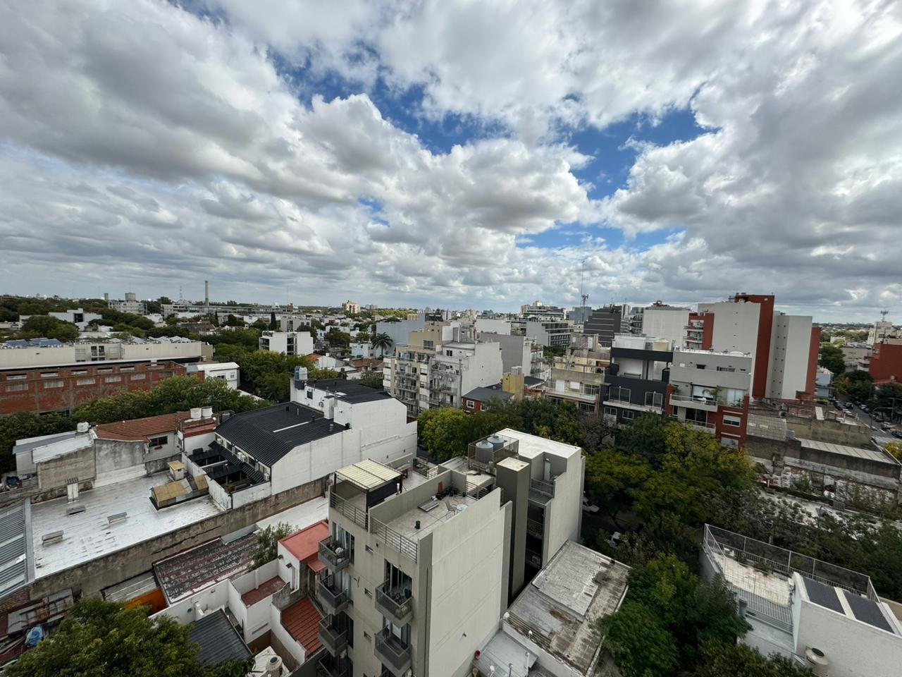 Av. Melián y M. Pedraza. Venta 3 ambientes con cochera fija.