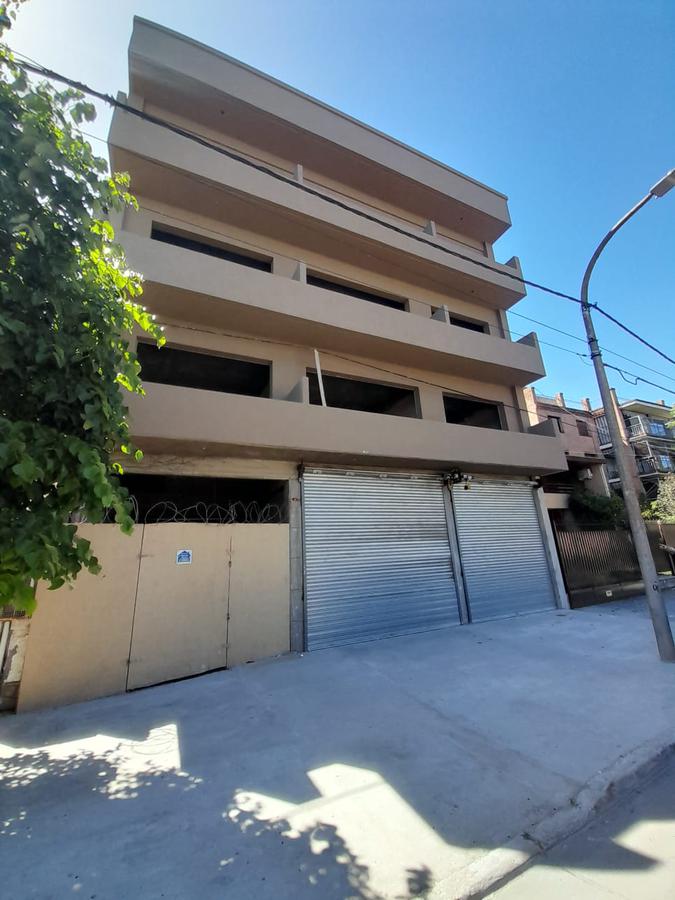 Edificio en construcción a la VENTA - LUJAN