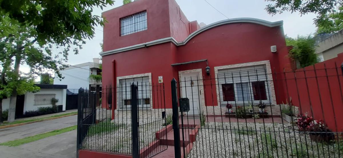 VENTA - CASA - PUCHEU ESQUINA LIBERTAD - MERLO CENTRO