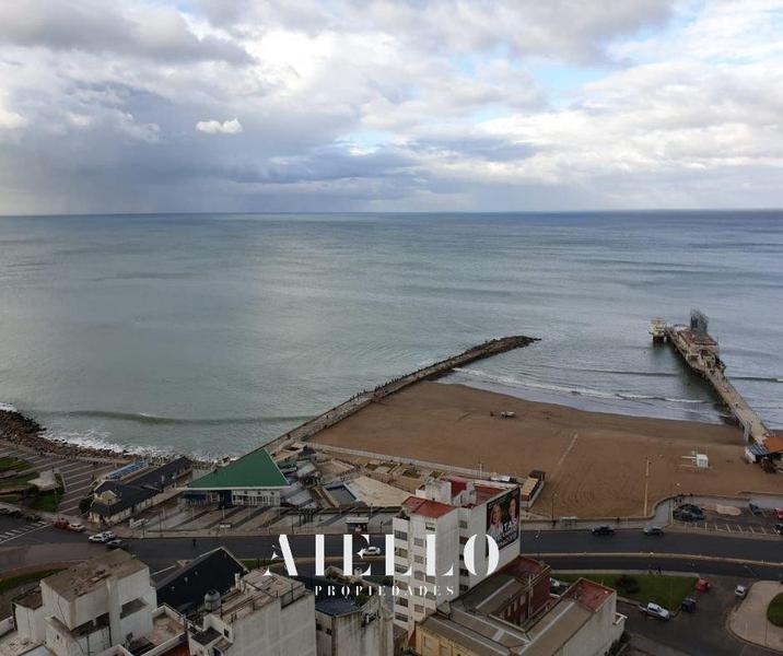 Depto 2 amb. Cochera. Vista al mar.