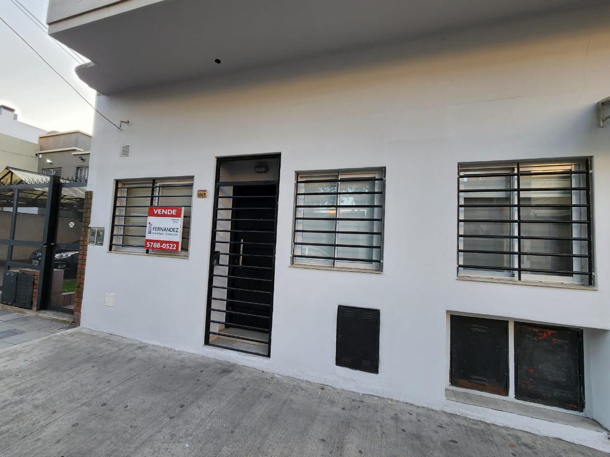 PH DE 3 AMBIENTES RECICLADO A NUEVO CON PATIO EN VENTA. VILLA MARTELLI