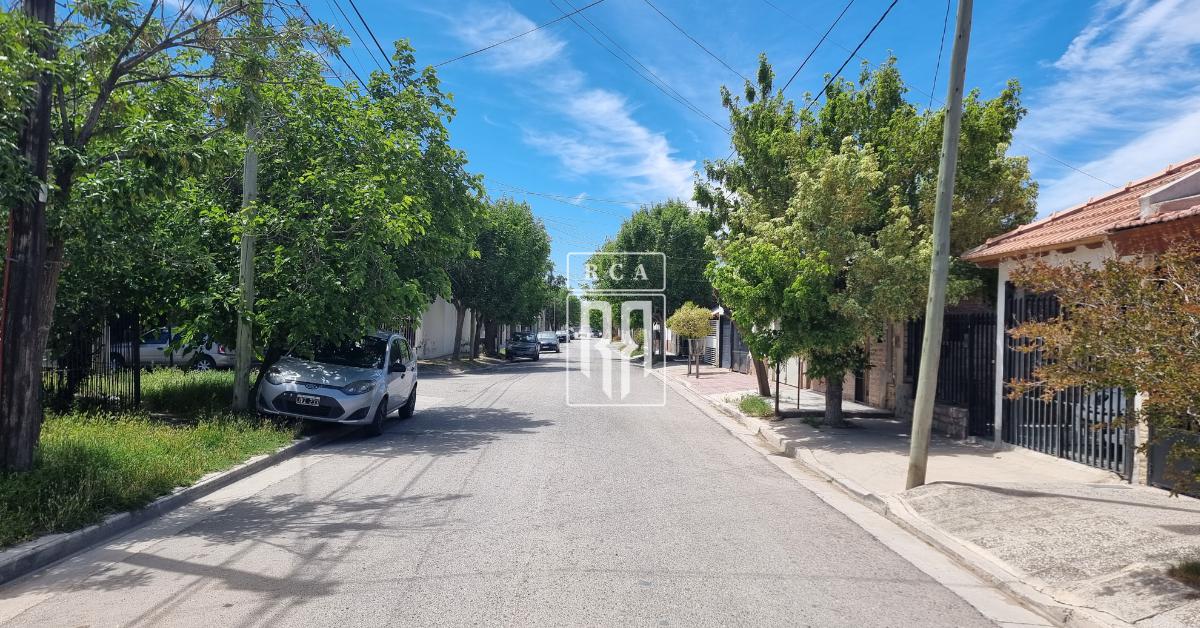 VENTA de Casa 3 DORMITORIOS - Neuquén capital