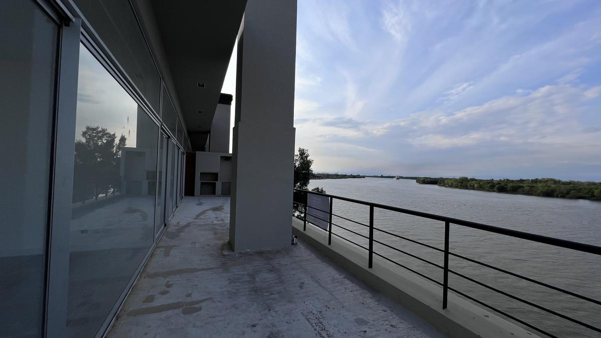 Venta 3 dormitorios Loft del Río Zarate Chico