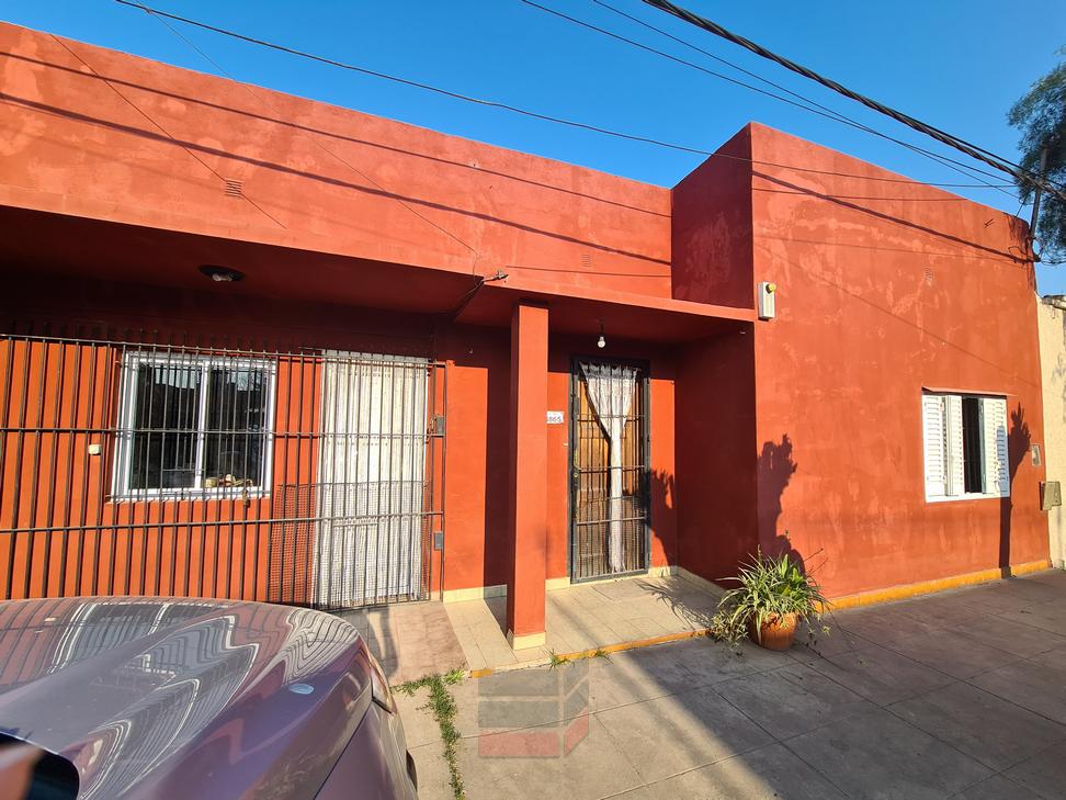 Casa en Venta  B° Los Paraisos, Lujan