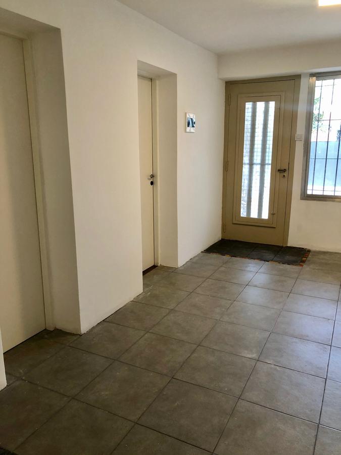 Venta.  PH 3 ambientes 2 baños y cochera - Versalles