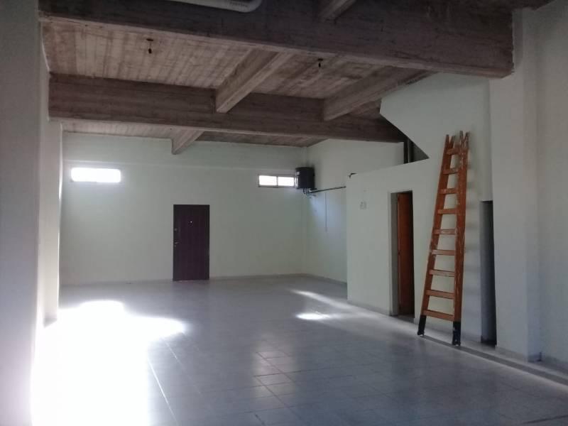 LOMAS DEL MIRADOR - ALQUILA - GALPON/DEPOSITO DE 90 M2