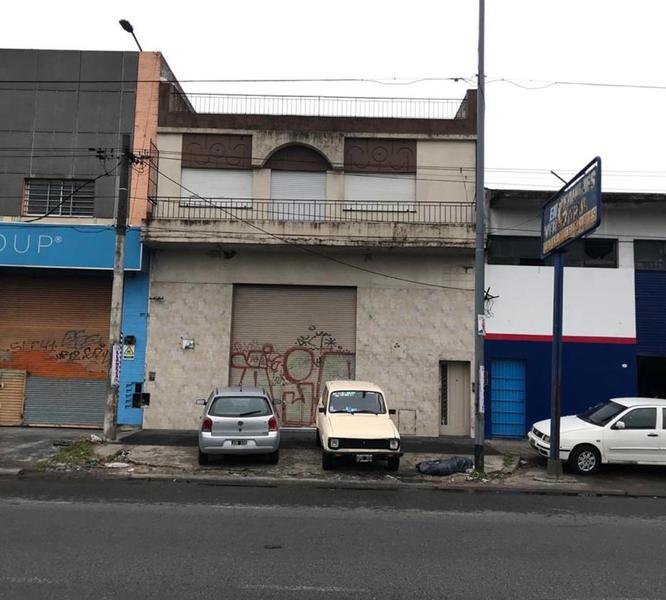 -Importante Local en Venta-