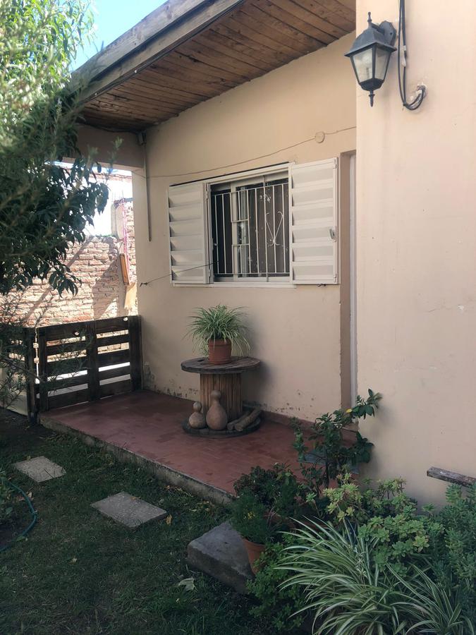 OPORTUNIDAD - VENTA CASA  2 DORMITORIOS - Araucaria 1758 - Neuquén Capital