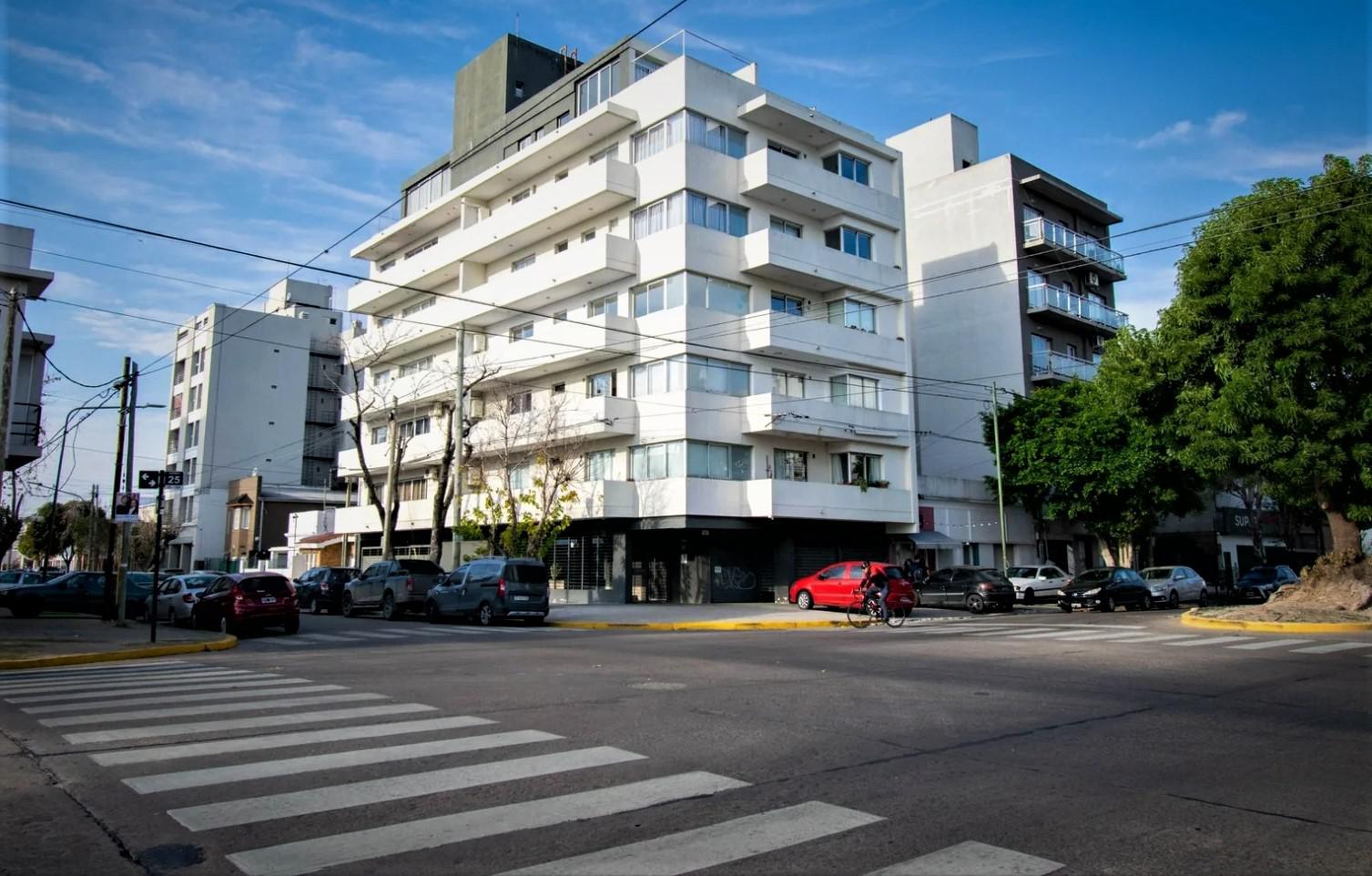 Departamento en venta en La Plata, cochera