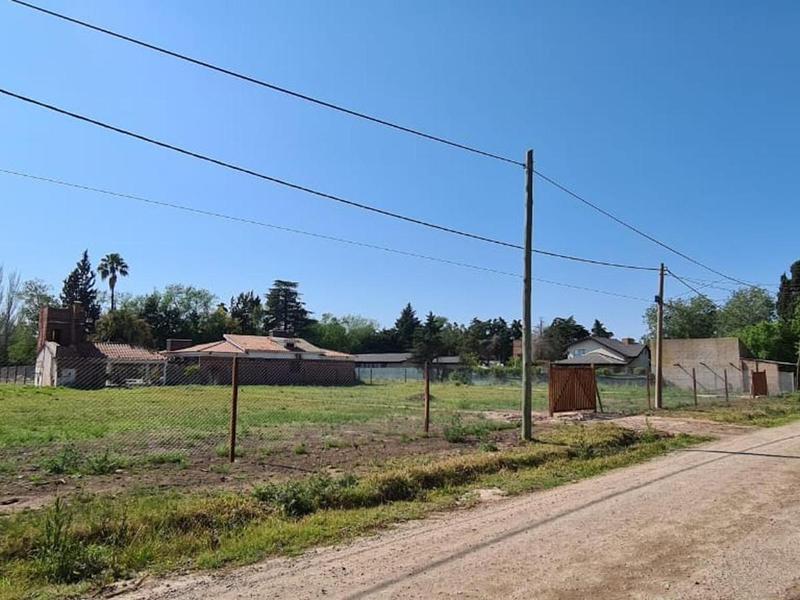 lotes de uso comercial en funes