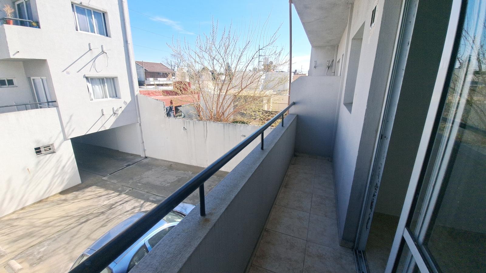 Departamento en Venta de 2 ambientes en Bernal