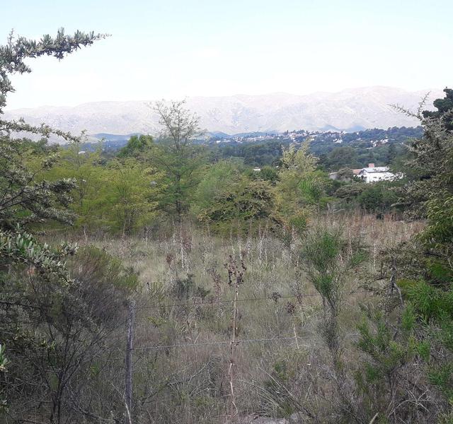 VILLA GIARDINO LOTE EN BARRIO LOS QUIMBALETES EN ESQUINA