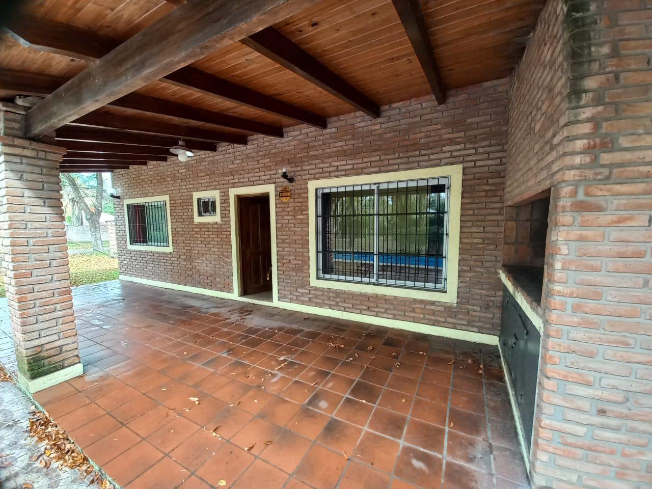 VENTA - Casa - Jardín y pileta - Profesional Country Club, Funes