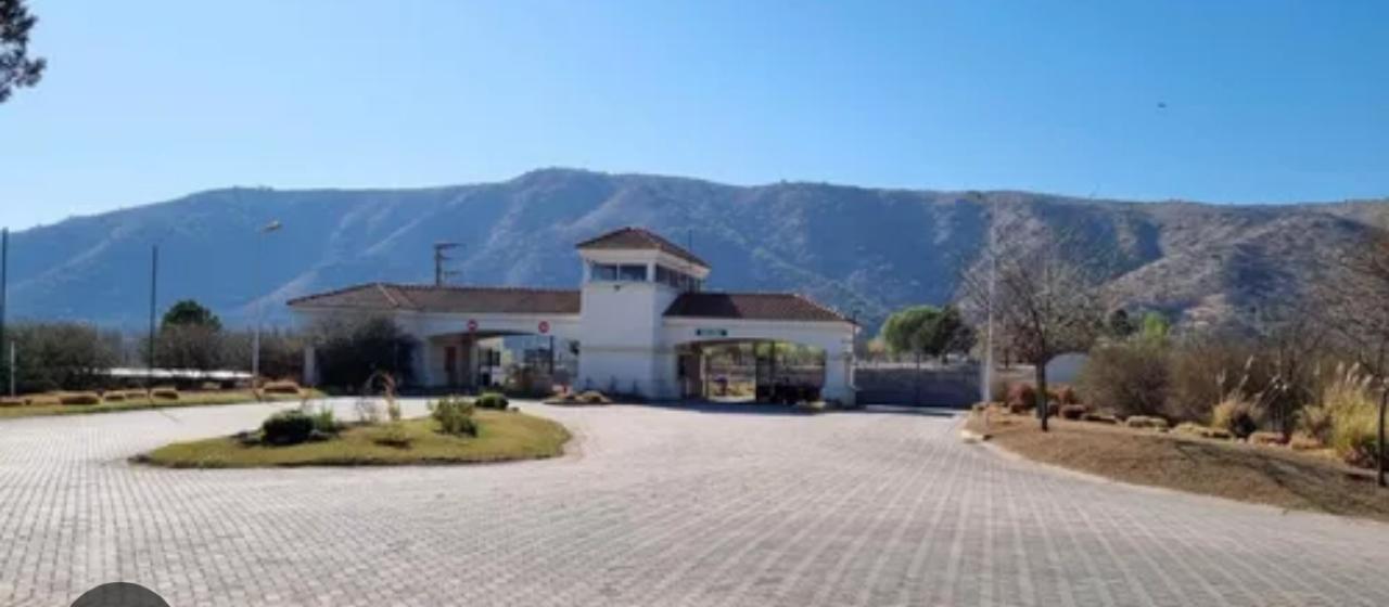 CARLOS PAZ GOLF COUNTRY CLUB - AMPLIO LOTE -1ra ETAPA - SEGURIDAD! REAL OPORTUNIDAD !!