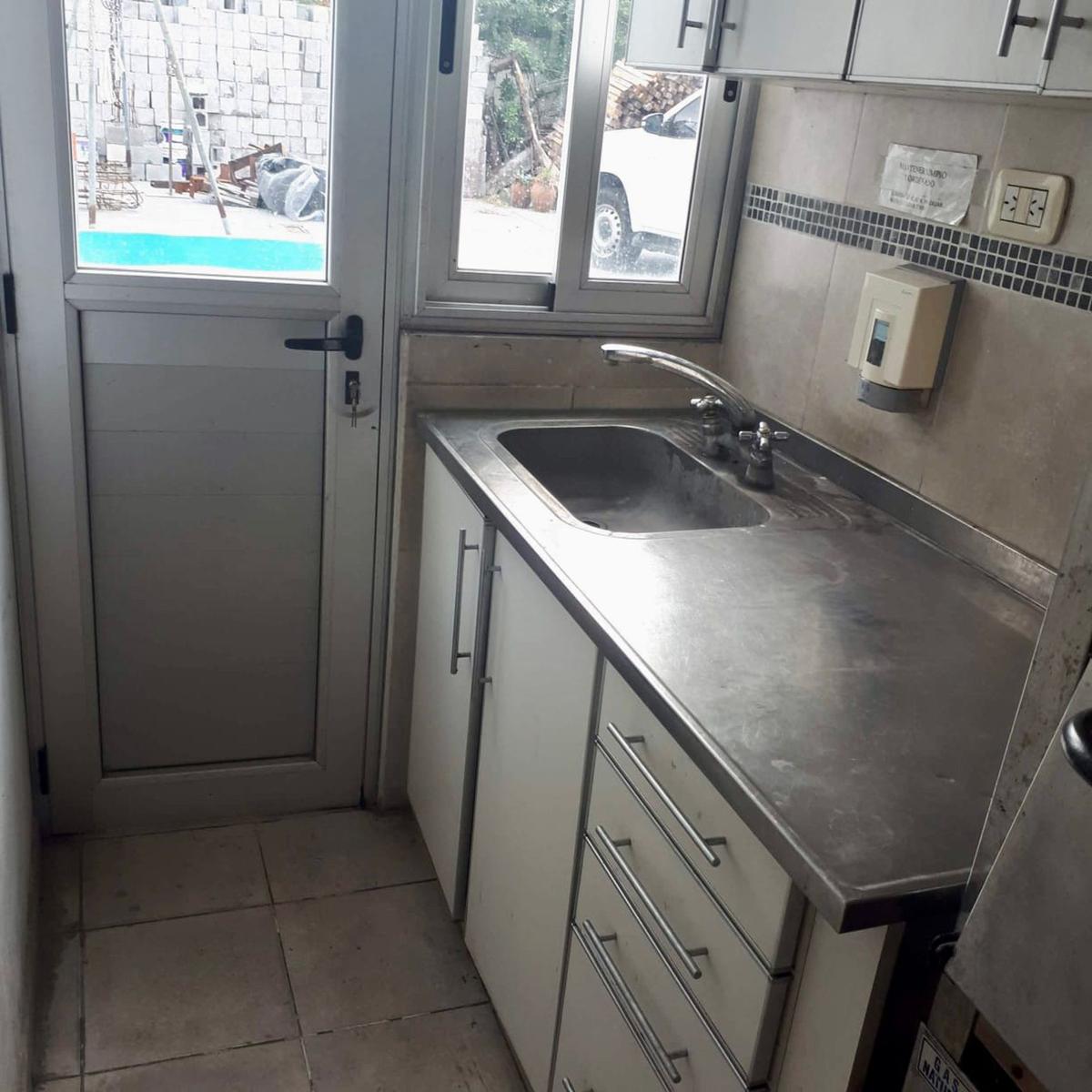 Local , galpon en venta