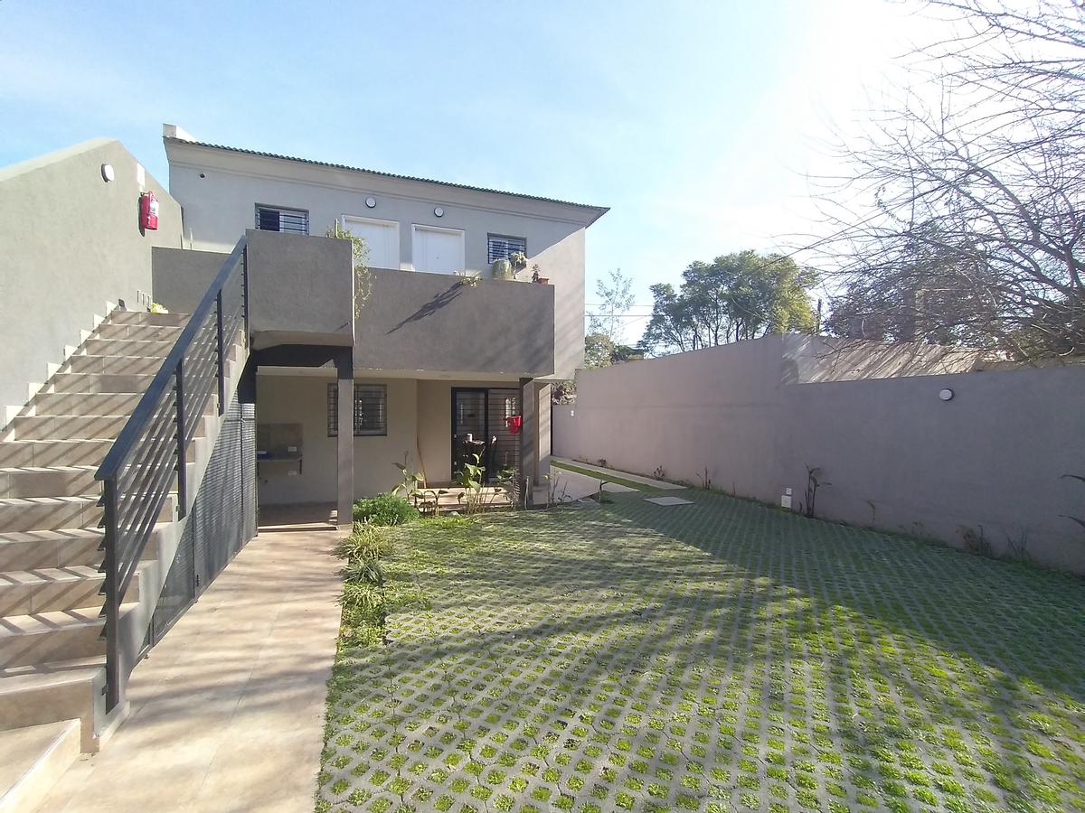 Castelar Norte - Departamento 2 Amb c/ cochera