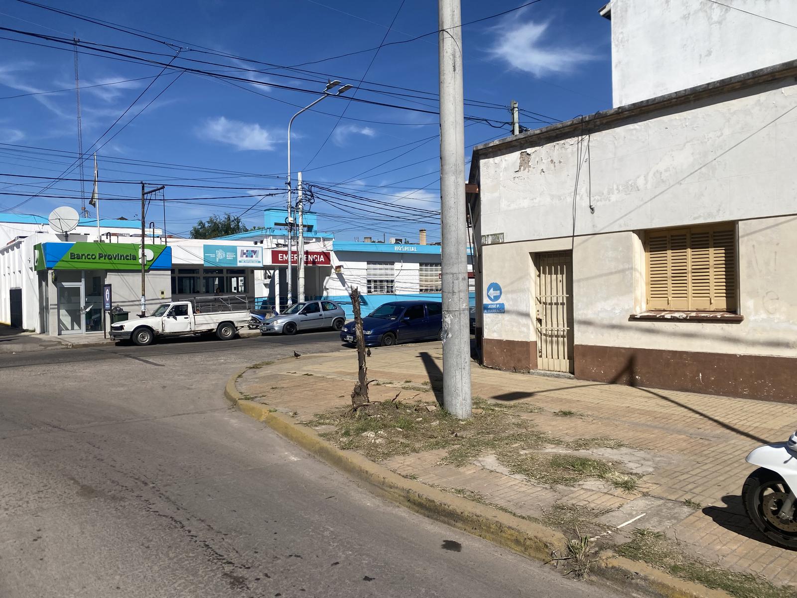 LOCAL CON VIVIENDA EN EXCELENTE ZONA COMERCIAL