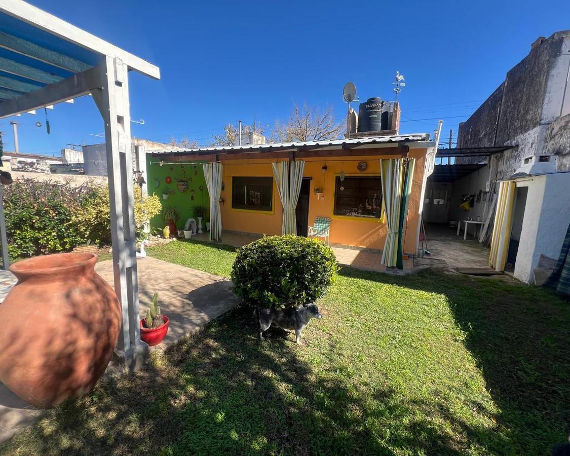 VENTA HERMOSA CASA EN EL CENTRO DE COSQUIN REF: 1998