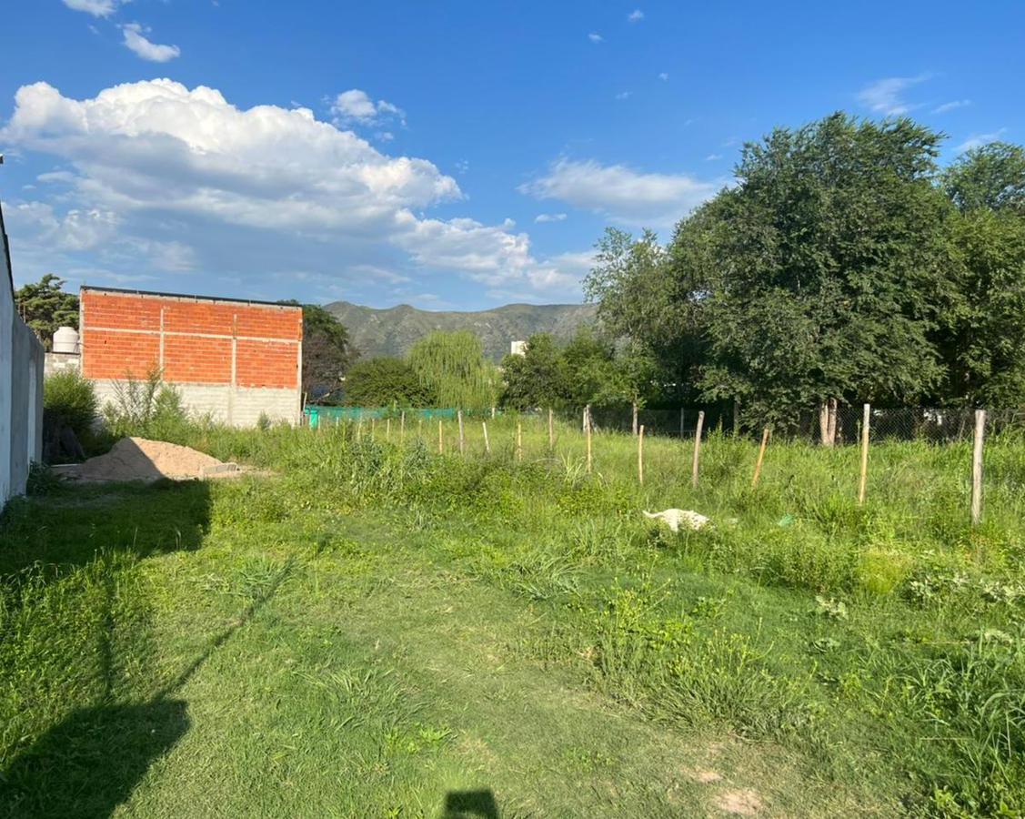 VENTA DE TERRENO PLANO CON VISTA A LAS SIERRAS A 600m DE RUTA 38 EN SANTA MARIA Ref: 1828