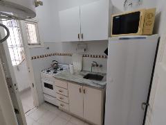 Departamento en venta de 3 ambientes con dependencia en Las Heras y Av. Colón