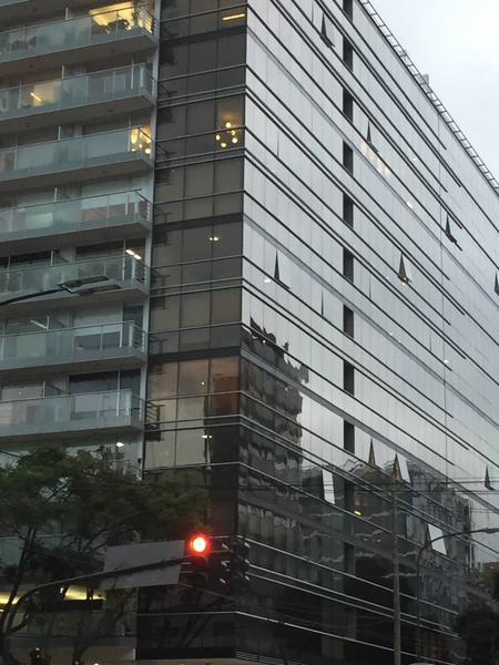 Alquiler Oficina Nuevo Libertador II - Piso ALTO - 140m2 (COCHERA Opcional)