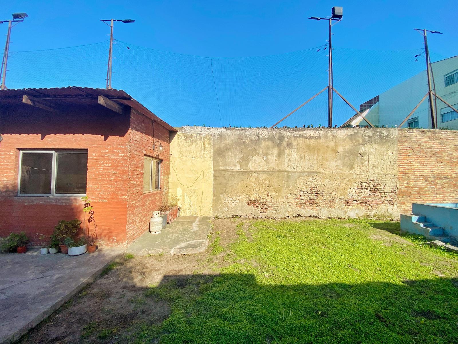 VENTA CASA 3 AMB 372 M2 VALENTIN ALSINA