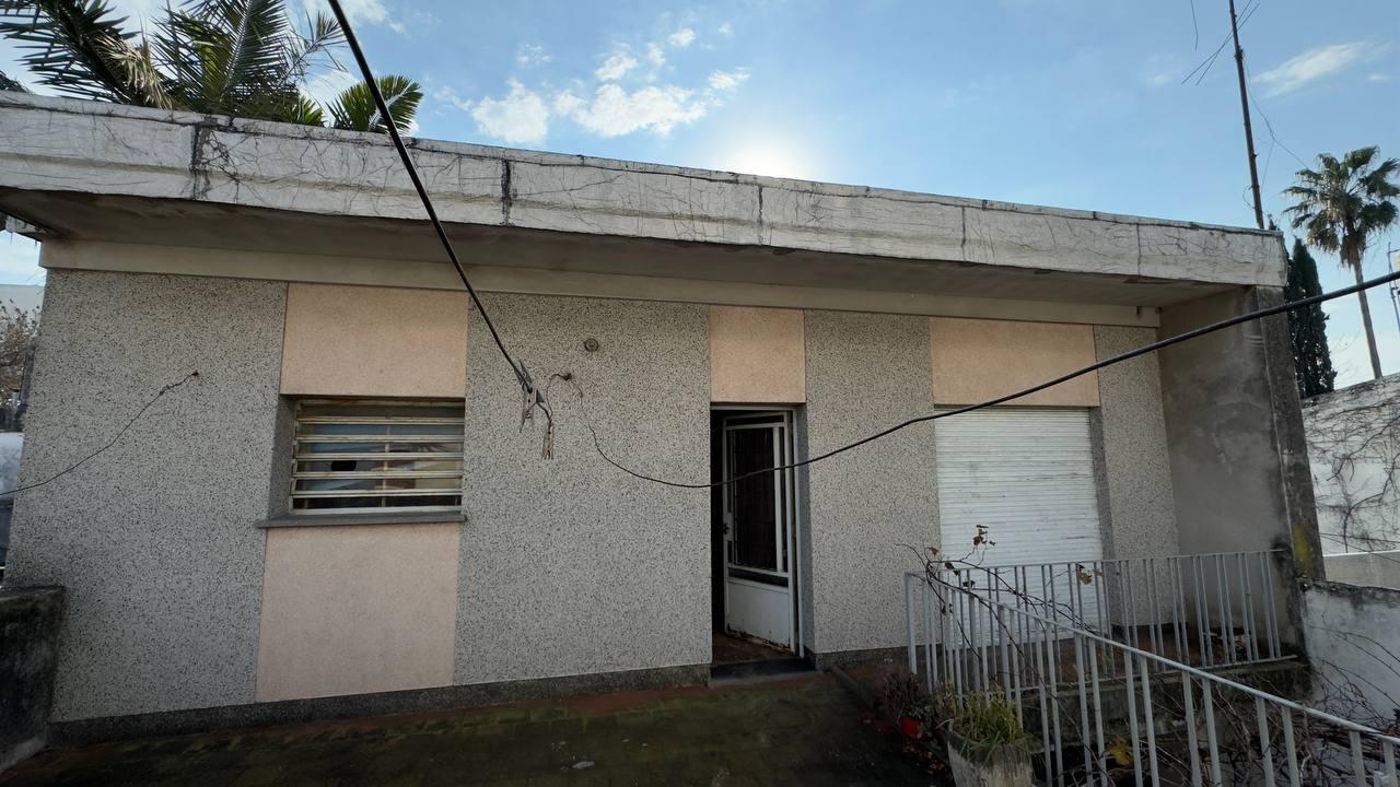 VENTA Casa interna con patio galpón a reciclar en su totalidad POTENCIAL DESARROLLO APTO CREDITO