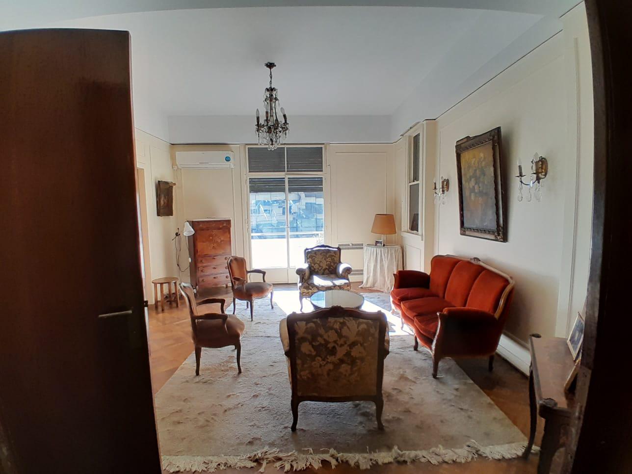 Venta de Excelente departamento estilo racionalista en Retiro