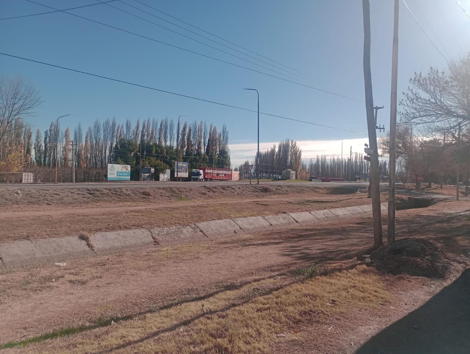 Se vende terreno en Portal de Las Rosas - Cinco Saltos