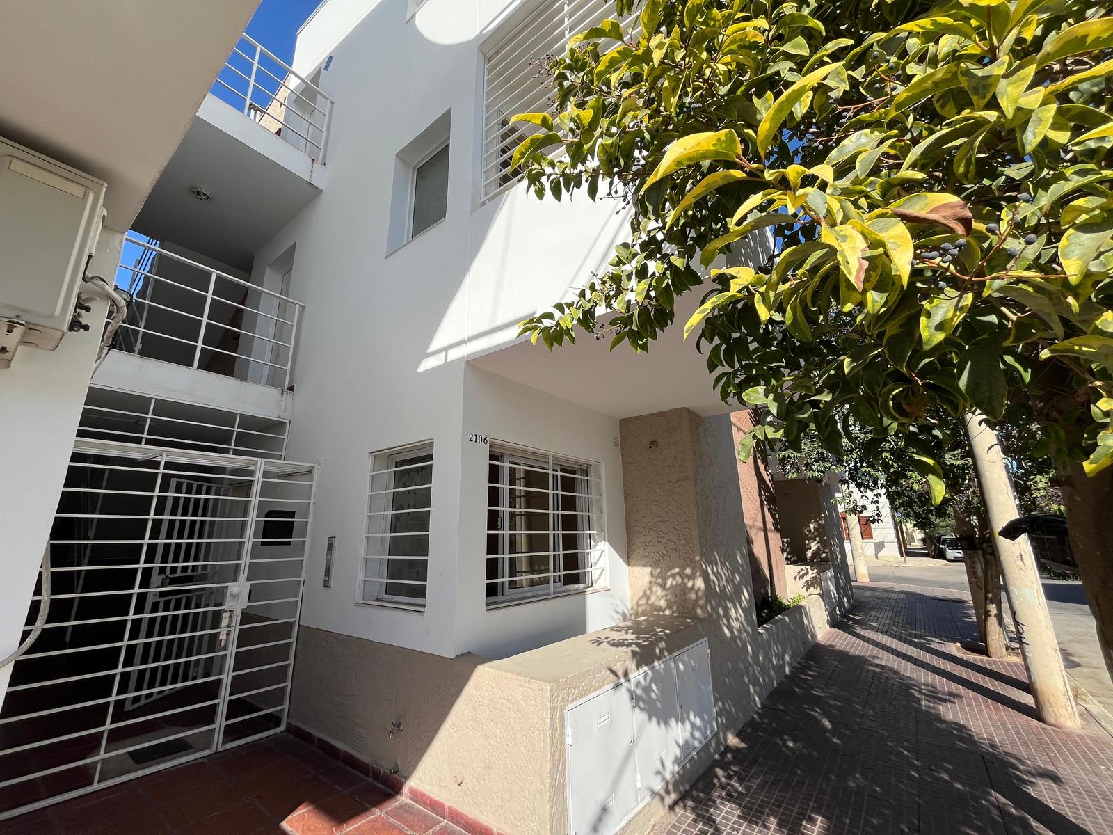 Depto 2 dorm + patio en PB en Alta Córdoba - VENTA