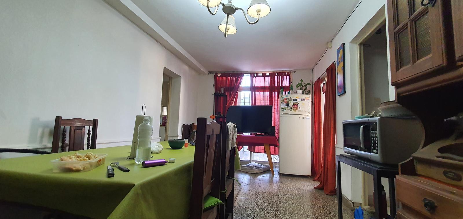 SE VENDE  casa cerca del Orfeo!! 3 dorm!!!